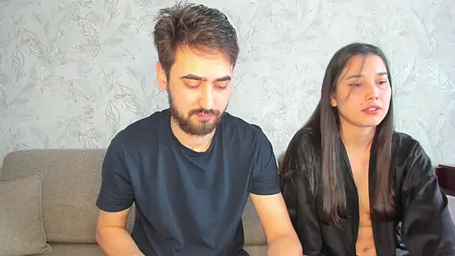 sophywhisper online show from March 5, 8:44 am