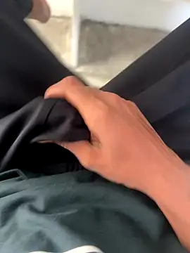 hyderabadii boi online show from November 30, 6:03 am