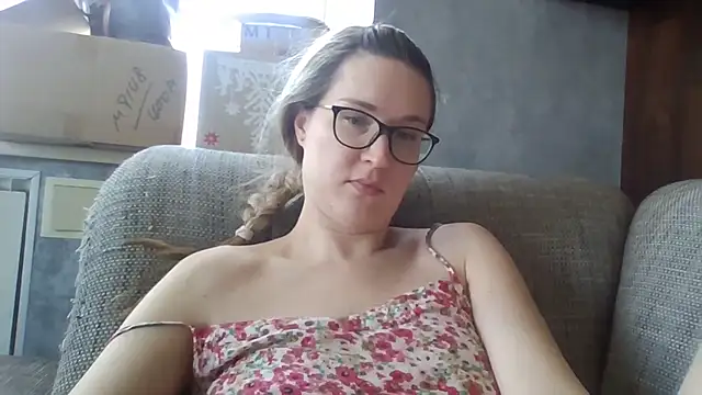 Snapshot of Jugira chatting on July 16, 2:14 pm Jugira online show from July 16, 2:14 pm