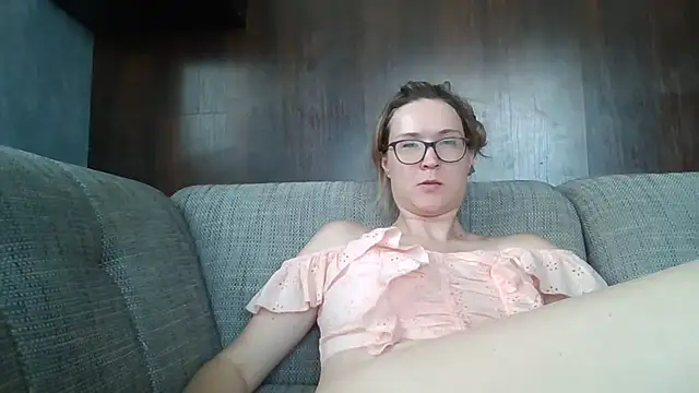 Snapshot of Jugira chatting on July 4, 1:15 pm Jugira online show from July 4, 1:15 pm