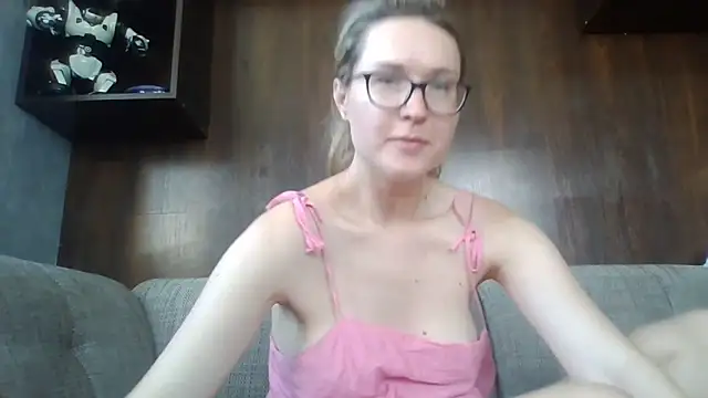 Snapshot of Jugira chatting on June 20, 12:10 pm Jugira online show from June 20, 12:10 pm