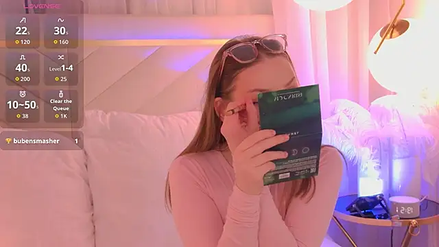 Snapshot of NancySmitts chatting on March 15, 3:52 pm NancySmitts online show from March 15, 3:52 pm