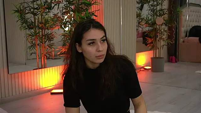 Snapshot of EmmaBlanco chatting on February 20, 8:33 pm EmmaBlanco online show from February 20, 8:33 pm