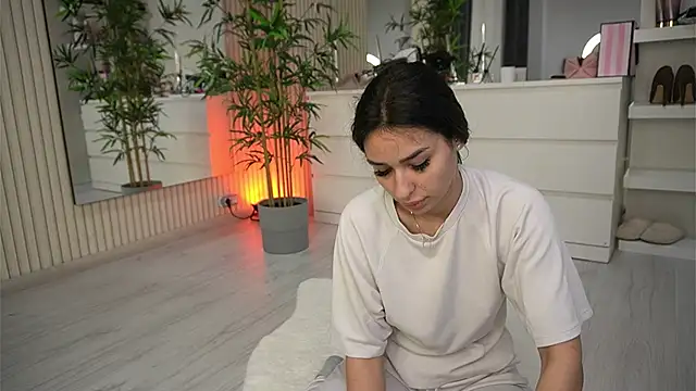 EmmaBlanco online show from April 7, 4:14 am