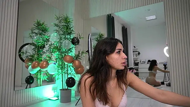 EmmaBlanco online show from November 18, 8:56 pm