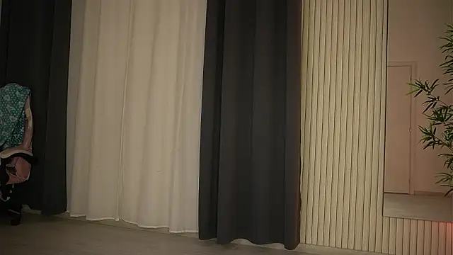 Snapshot of EmmaBlanco chatting on February 26, 8:20 pm EmmaBlanco online show from February 26, 8:20 pm