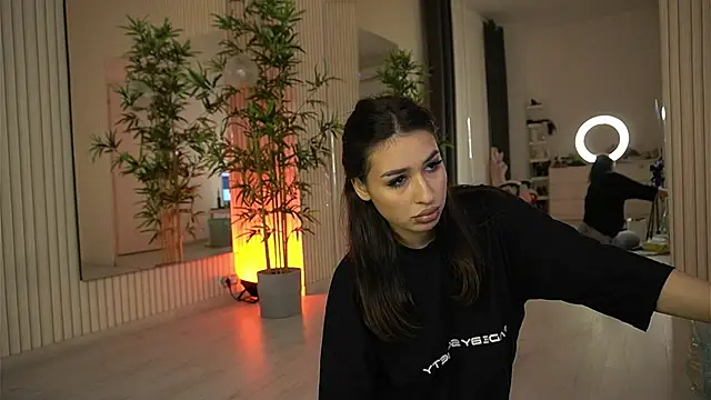 EmmaBlanco online show from December 4, 8:08 pm