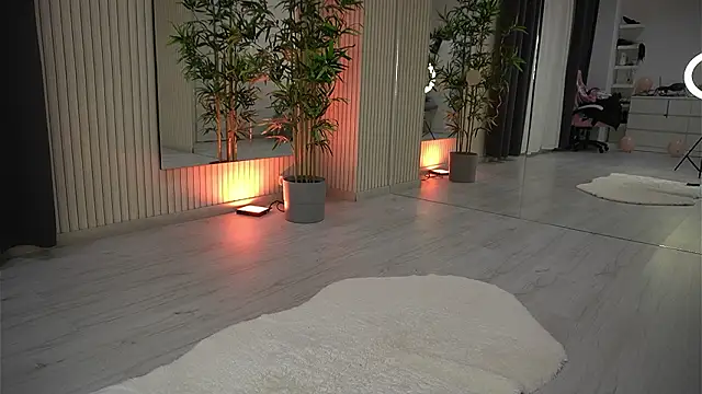 Snapshot of EmmaBlanco chatting on February 24, 7:48 pm EmmaBlanco online show from February 24, 7:48 pm