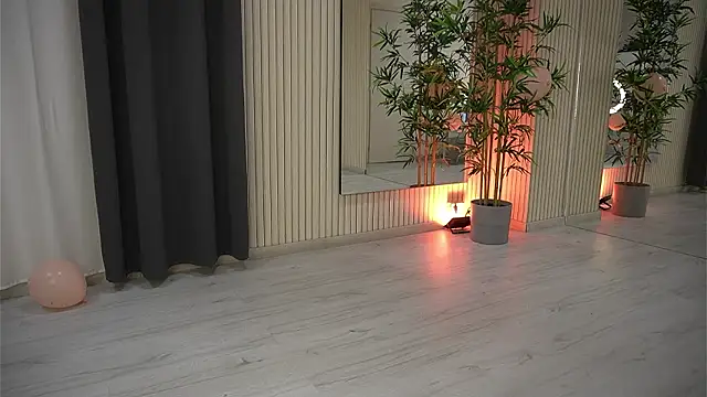 Snapshot of EmmaBlanco chatting on March 3, 7:32 pm EmmaBlanco online show from March 3, 7:32 pm