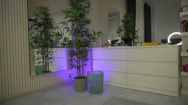 EmmaBlanco online show from March 30, 5:42 am