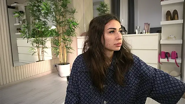 EmmaBlanco online show from March 25, 6:35 am