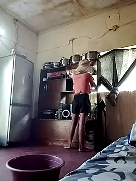 RFeltomWhitJ online show from November 19, 2:28 pm