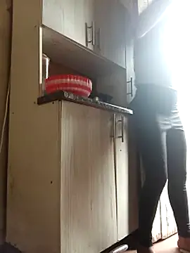 RFeltomWhitJ online show from November 2, 12:54 pm