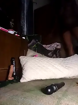 RFeltomWhitJ online show from October 22, 11:36 pm