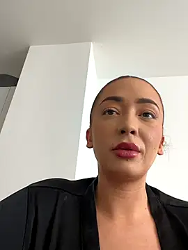 ItsCOCOx online show from November 13, 11:58 am