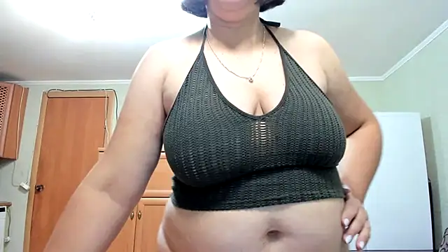 Snapshot of KATTYWARM_ chatting on October 12, 9:27 pm KATTYWARM online show from October 12, 9:27 pm