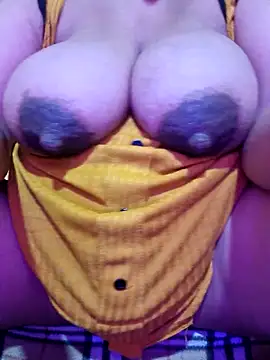 Snapshot of lona_sexi chatting on February 7, 7:05 am lona sexi online show from February 7, 7:05 am