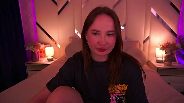 SofieBloom online show from May 19, 10:39 pm