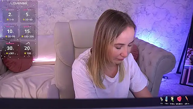 SofieBloom online show from September 13, 11:05 pm