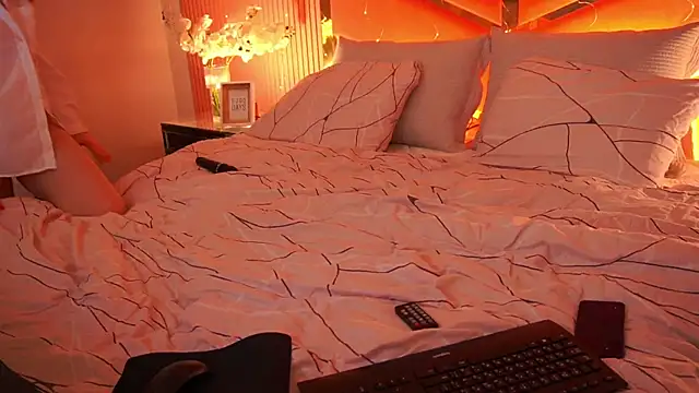 SofieBloom online show from January 15, 12:36 am