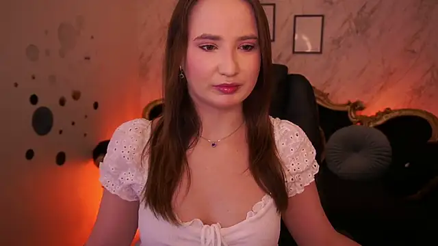 Snapshot of SofieBloom chatting on June 16, 12:10 am SofieBloom online show from June 16, 12:10 am