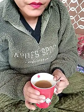 Snapshot of Pihu_Chopra chatting on January 12, 5:25 am Pihu Chopra online show from January 12, 5:25 am