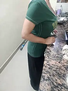 Snapshot of Pihu_Chopra chatting on October 30, 3:05 am Pihu Chopra online show from October 30, 3:05 am