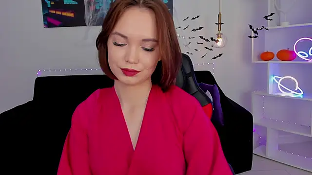 KiraHolli online show from November 2, 3:11 am