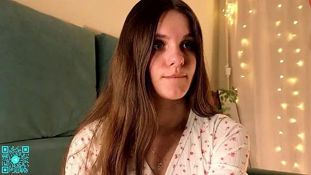 chloemilka online show from March 8, 6:00 pm