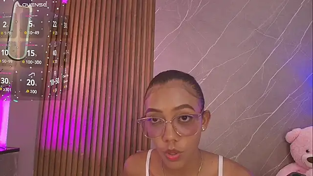 Snapshot of biancaa_18 chatting on June 23, 7:34 pm biancaa 18 online show from June 23, 7:34 pm