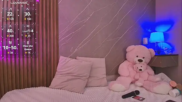 Snapshot of biancaa_18 chatting on June 18, 7:52 pm biancaa 18 online show from June 18, 7:52 pm