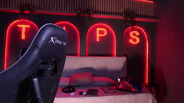 Roma hells online show from September 8, 6:40 pm