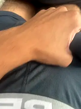 Snapshot of Coloureddickforyou chatting on November 5, 11:13 am Coloureddickforyou online show from November 5, 11:13 am