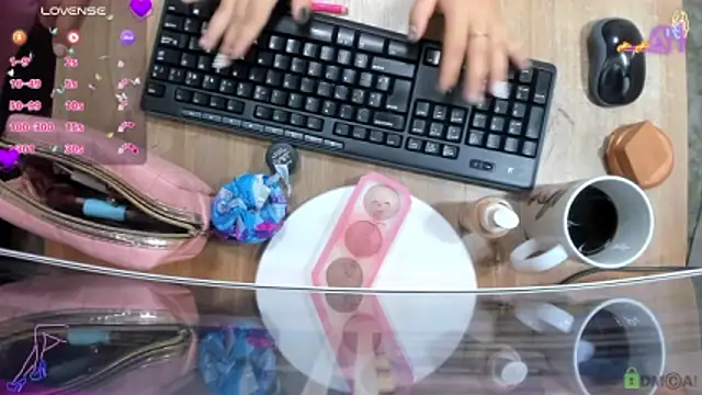 Snapshot of salome_rojas_ chatting on June 8, 4:29 pm salome rojas online show from June 8, 4:29 pm