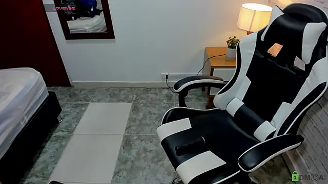 salome rojas  online show from April 15, 7:58 pm