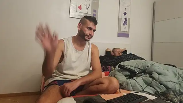 hornycouplefuck12 online show from September 18, 7:50 pm