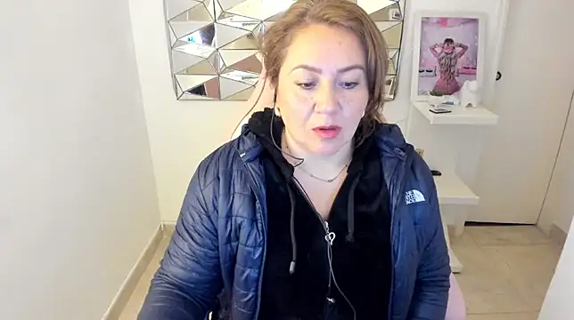 camixxx m online show from January 8, 1:28 pm