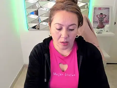 camixxx m online show from January 7, 1:38 pm