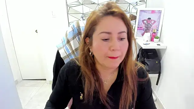 Snapshot of camixxx_m chatting on July 4, 12:21 pm camixxx m online show from July 4, 12:21 pm