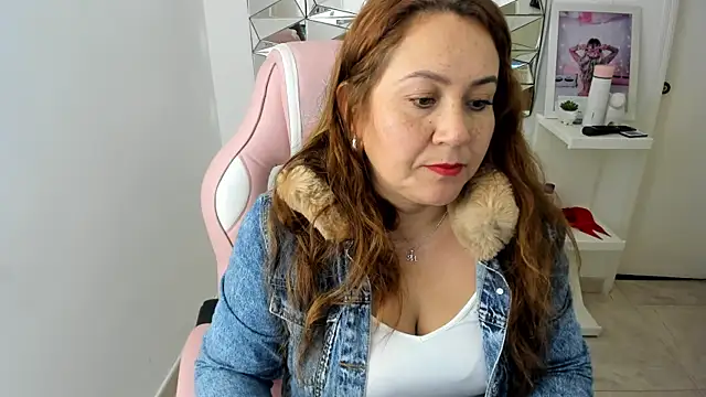 camixxx m online show from November 8, 12:42 pm