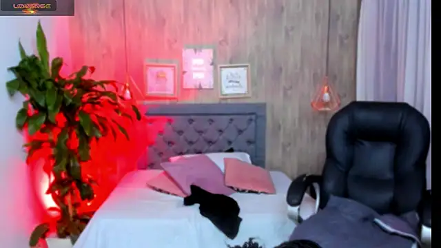 Snapshot of Andre_Coher chatting on January 4, 4:12 am Andre Coher online show from January 4, 4:12 am