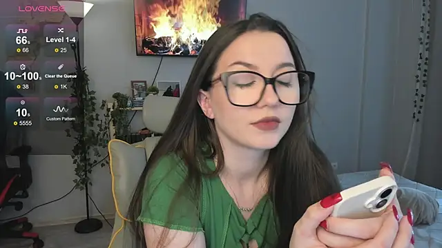 wwow meow online show from July 10, 7:08 am