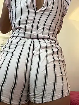 thamiina  online show from February 18, 7:10 pm