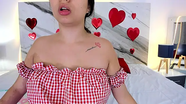 thamiina  online show from February 10, 7:24 pm