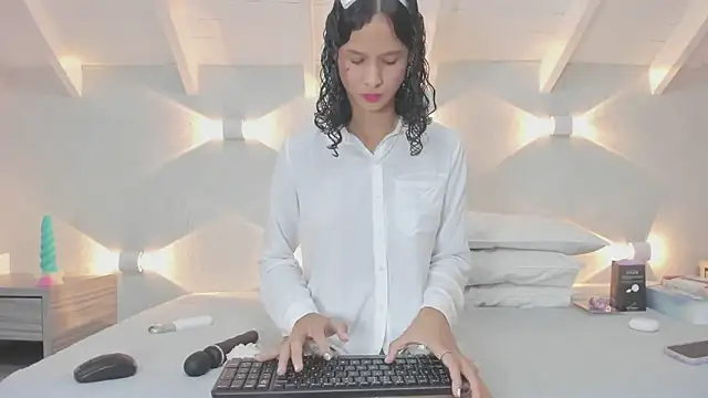 Princesita Sofia  online show from October 21, 8:19 pm