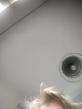 sarahpearlx online show from November 15, 3:38 pm