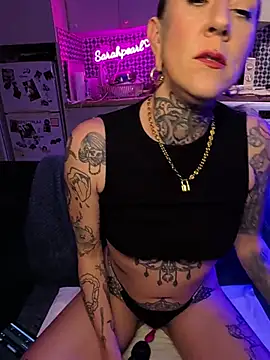 Snapshot of sarahpearlx chatting on April 19, 9:17 pm sarahpearlx online show from April 19, 9:17 pm