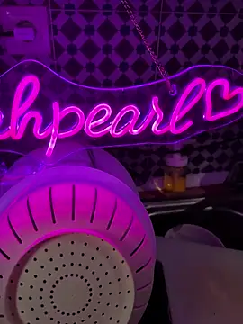 sarahpearlx online show from February 28, 7:08 am