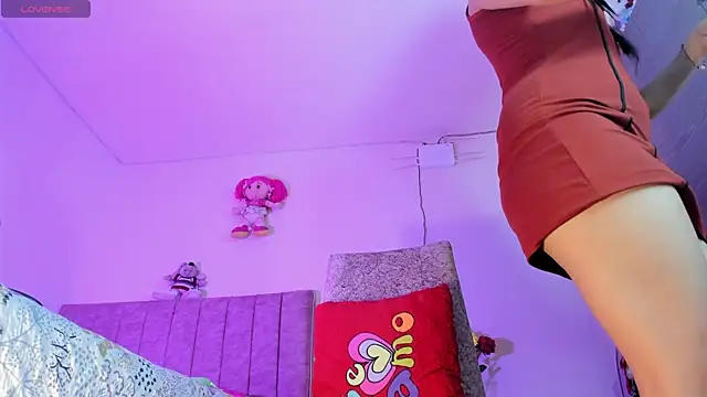 hot Dariana pantyhose online show from April 2, 2:24 pm