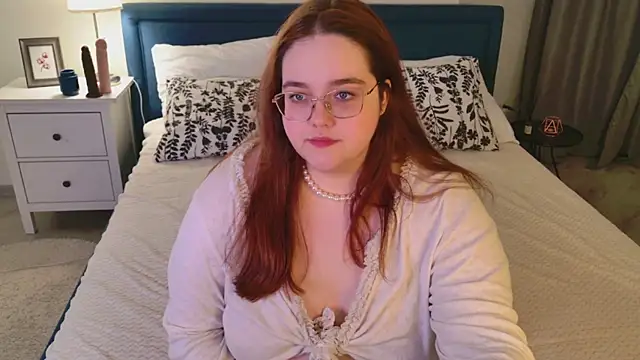 Neko Moor online show from April 11, 8:45 pm